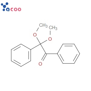 2,2-Dimethoxy-2-phenylacetophenone